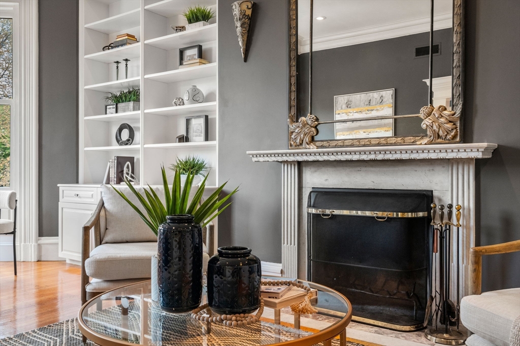 148 Commonwealth Ave # 301