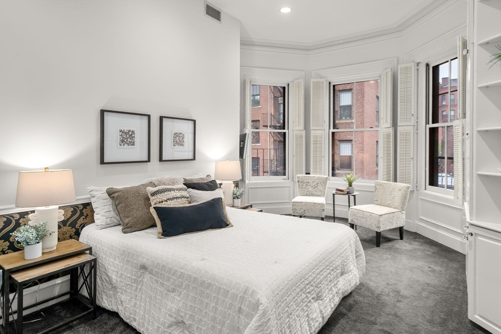 148 Commonwealth Ave # 301
