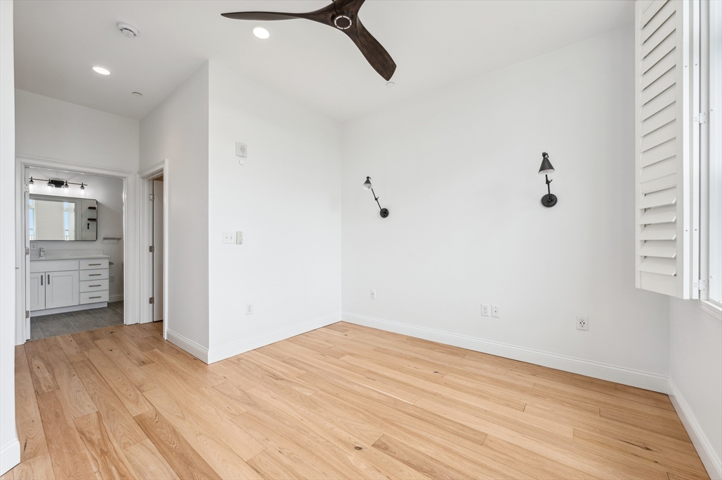170 West Broadway # 403