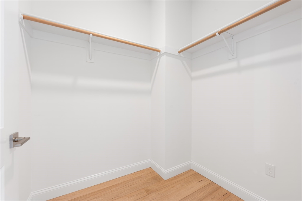 170 West Broadway # 403