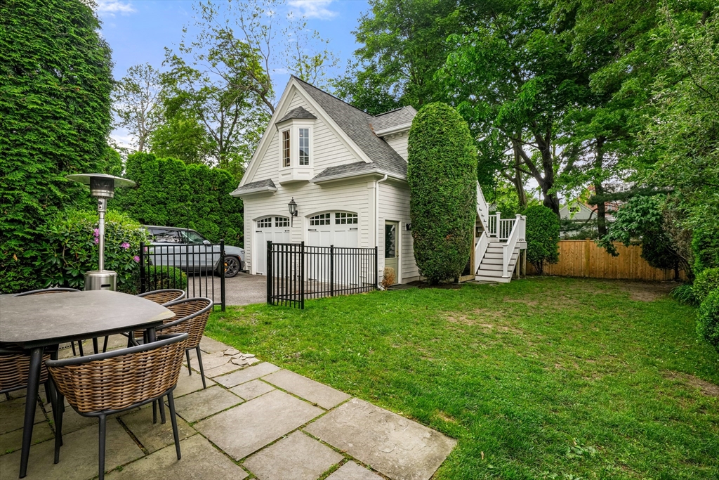 97 Manet Rd