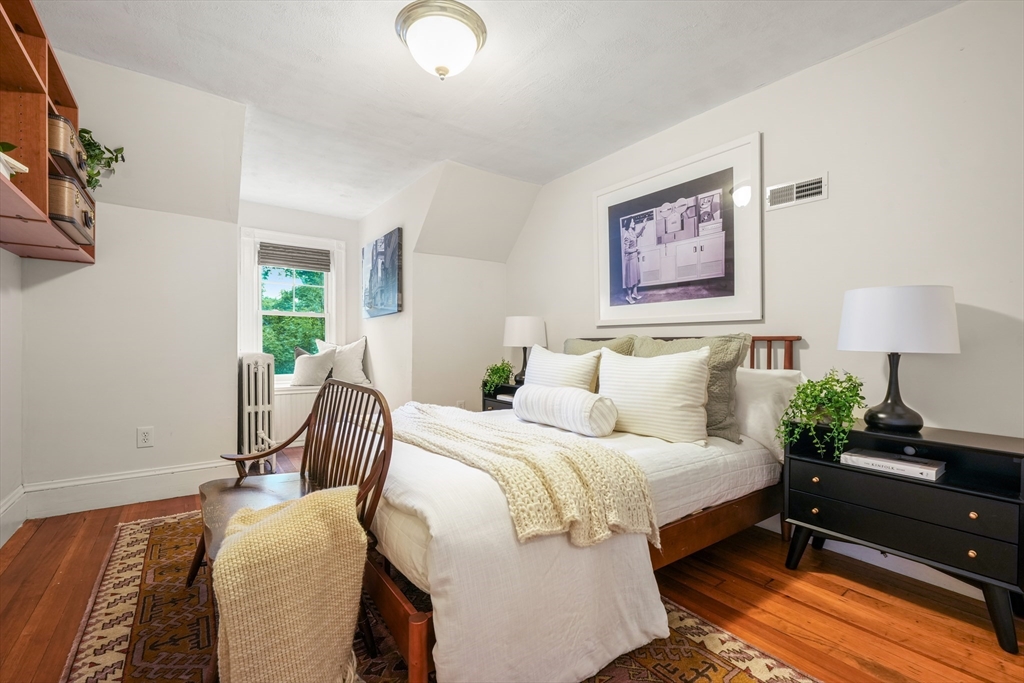 97 Manet Rd