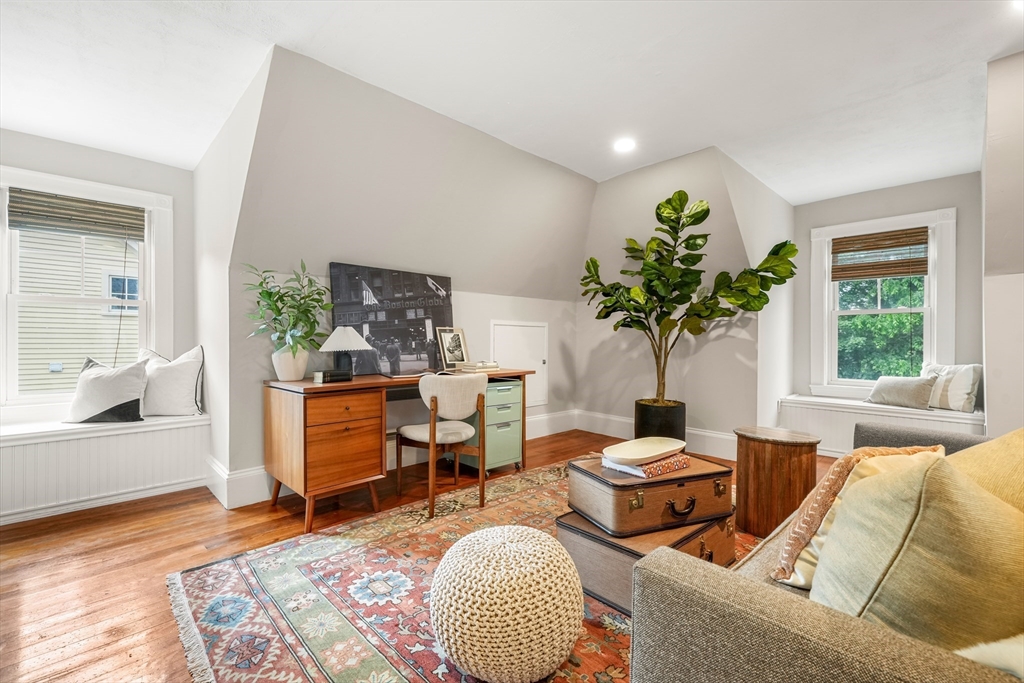 97 Manet Rd