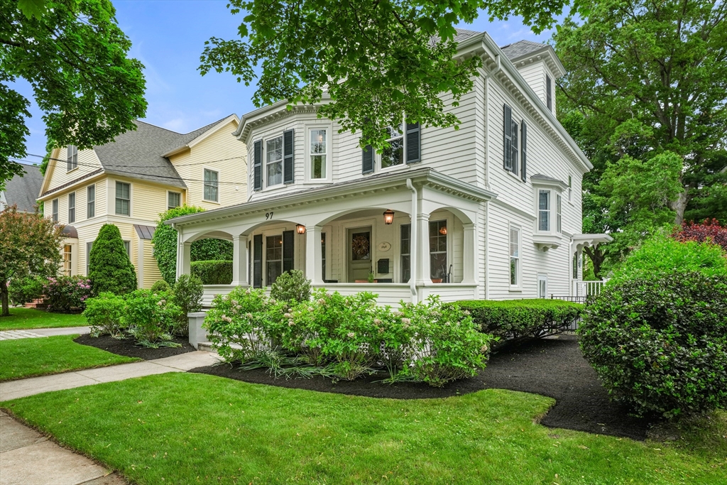 97 Manet Rd