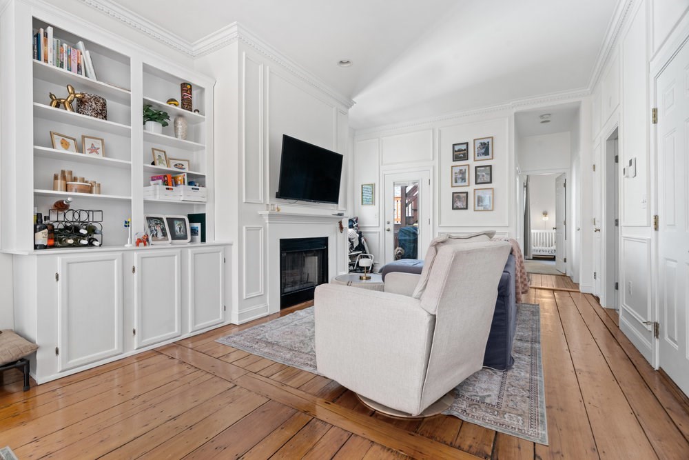 40 Pearl St # 2