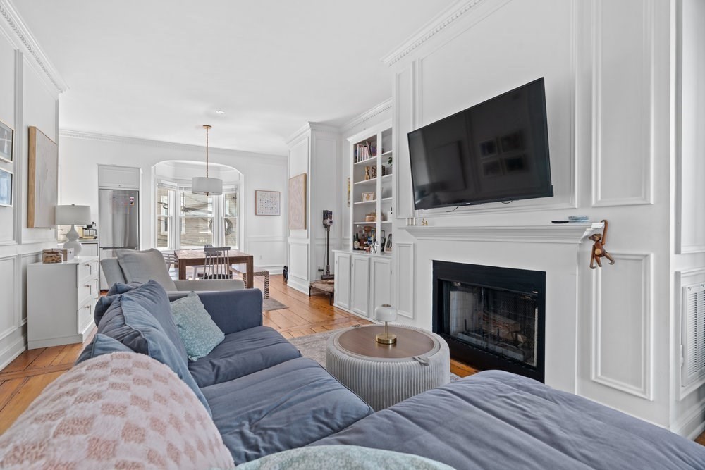 40 Pearl St # 2