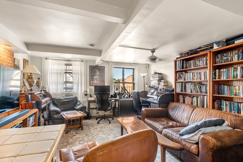261 Marlborough St # 12