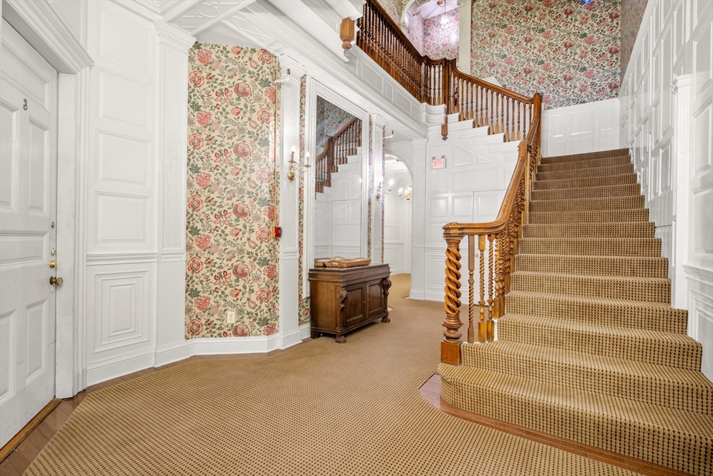 261 Marlborough St # 12