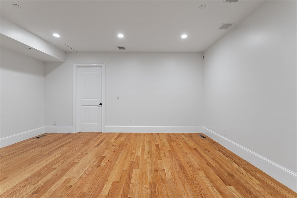 615 E 6th St # 1, Boston Unit: 1