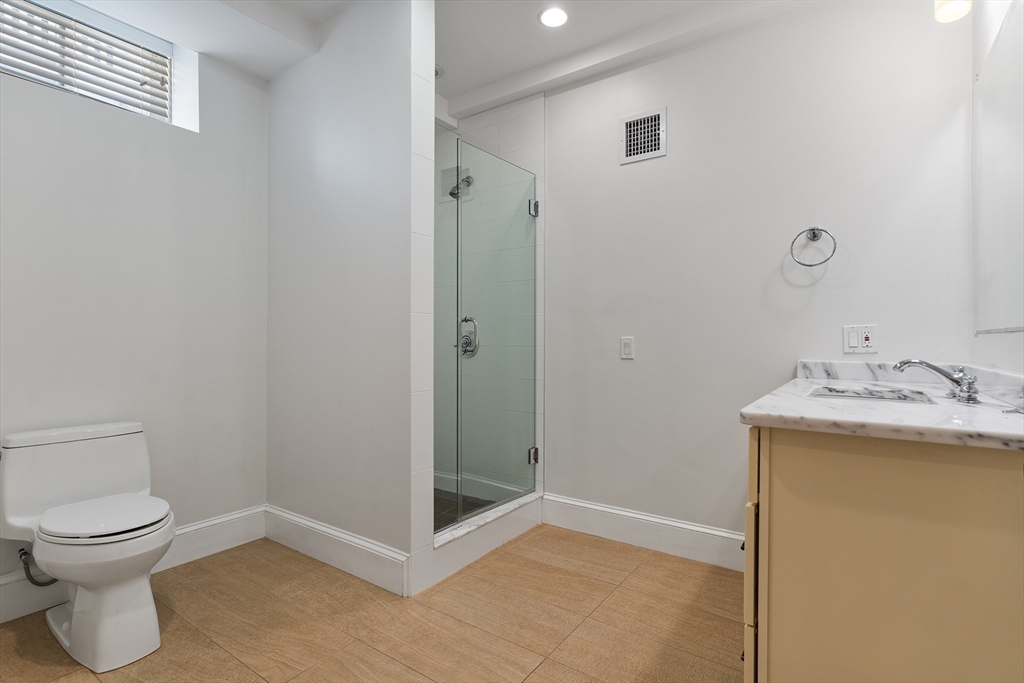 615 E 6th St # 1, Boston Unit: 1