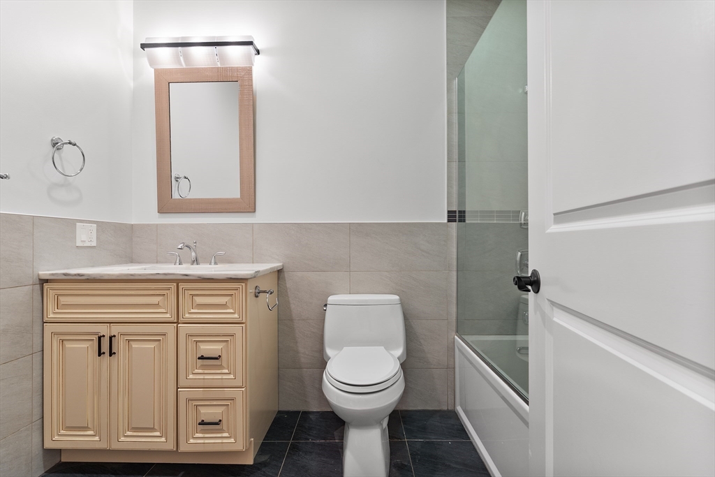 615 E 6th St # 1, Boston Unit: 1