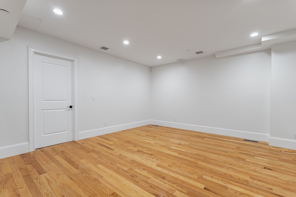 615 E 6th St # 1, Boston Unit: 1