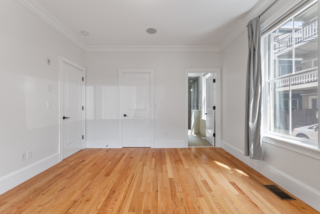 615 E 6th St # 1, Boston Unit: 1