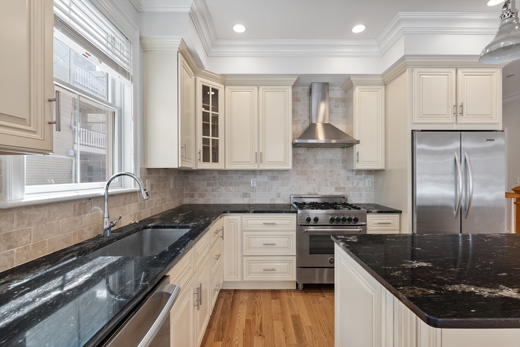 615 E 6th St # 1, Boston Unit: 1