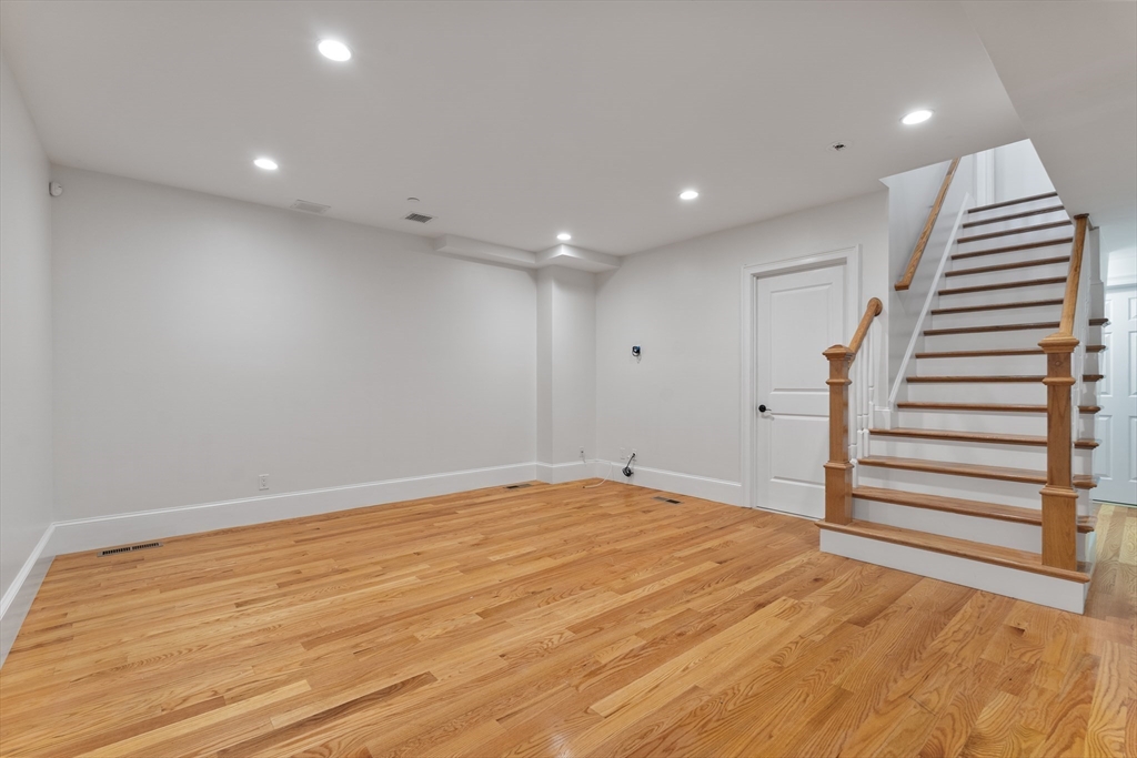 615 E 6th St # 1, Boston Unit: 1