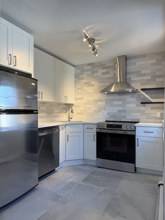 159 W 7th # 3