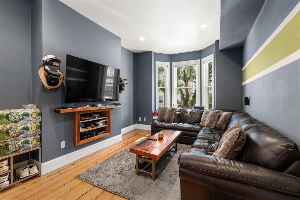 576 E Broadway # 2