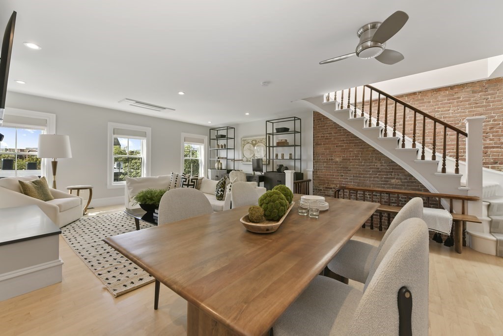 128 Pembroke St # 3 Unit: 2-3