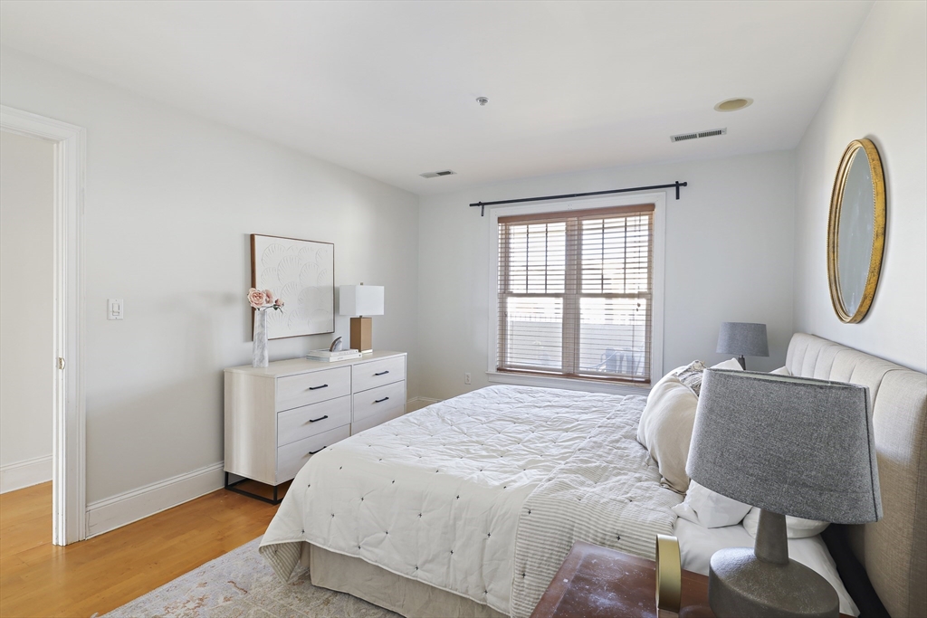 1306 Columbia Road # 5C