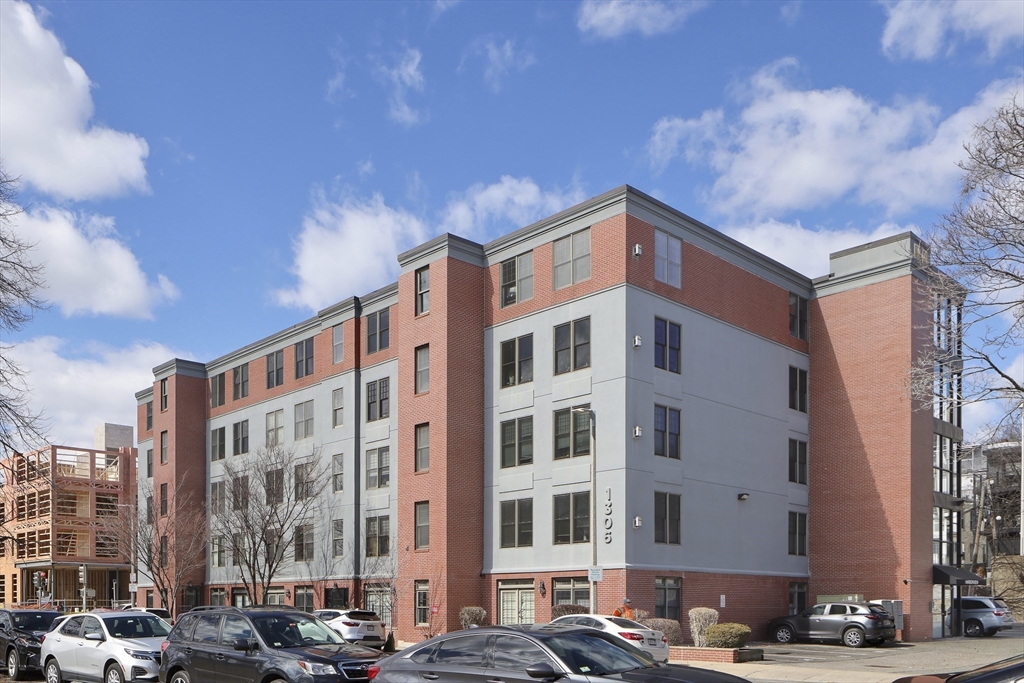 1306 Columbia Road # 5C