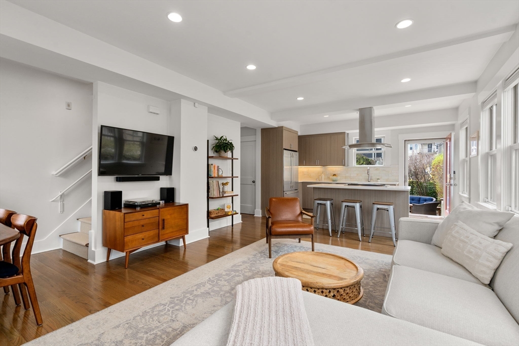 43 Salcombe St # 3