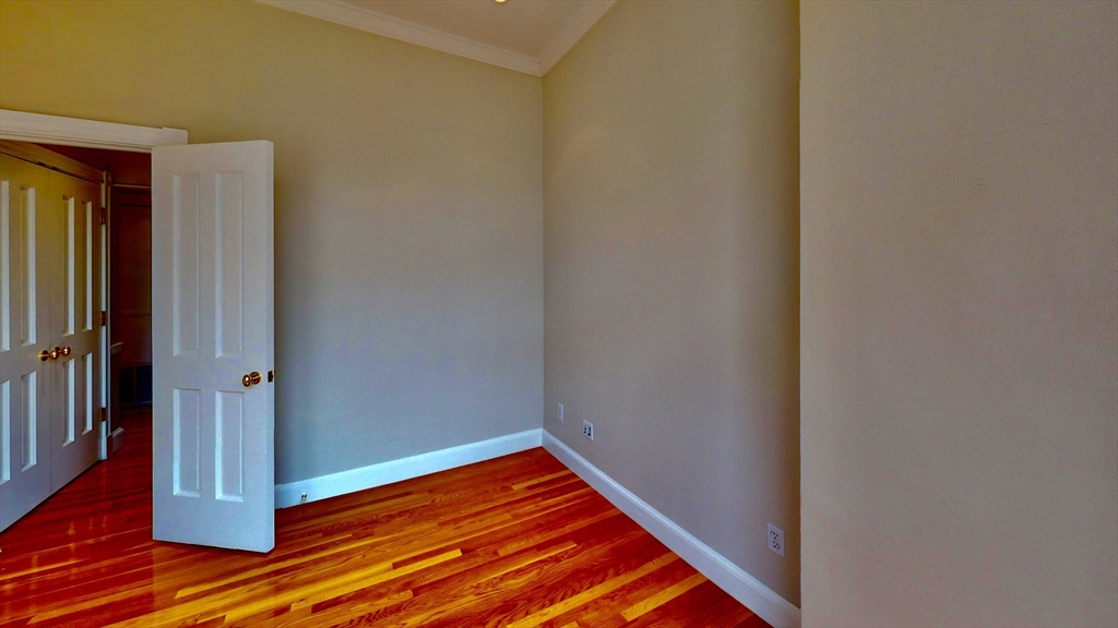 22 Beacon St. # 3