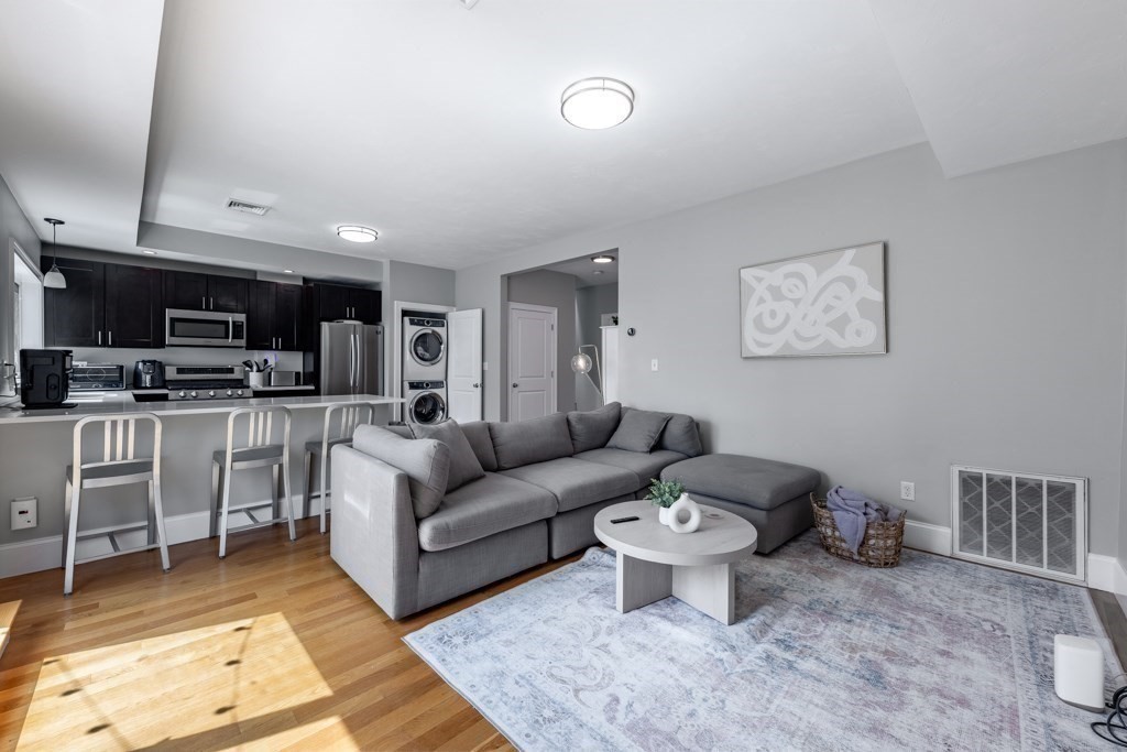 417 East 7th St # 2