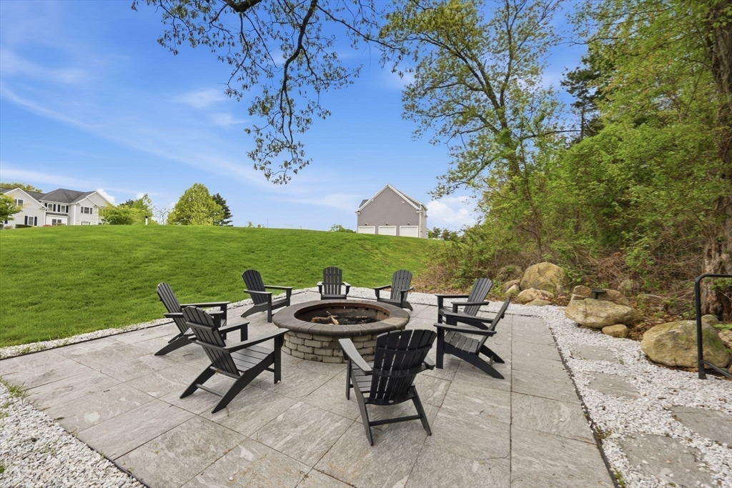 39 Summit Pointe Drive