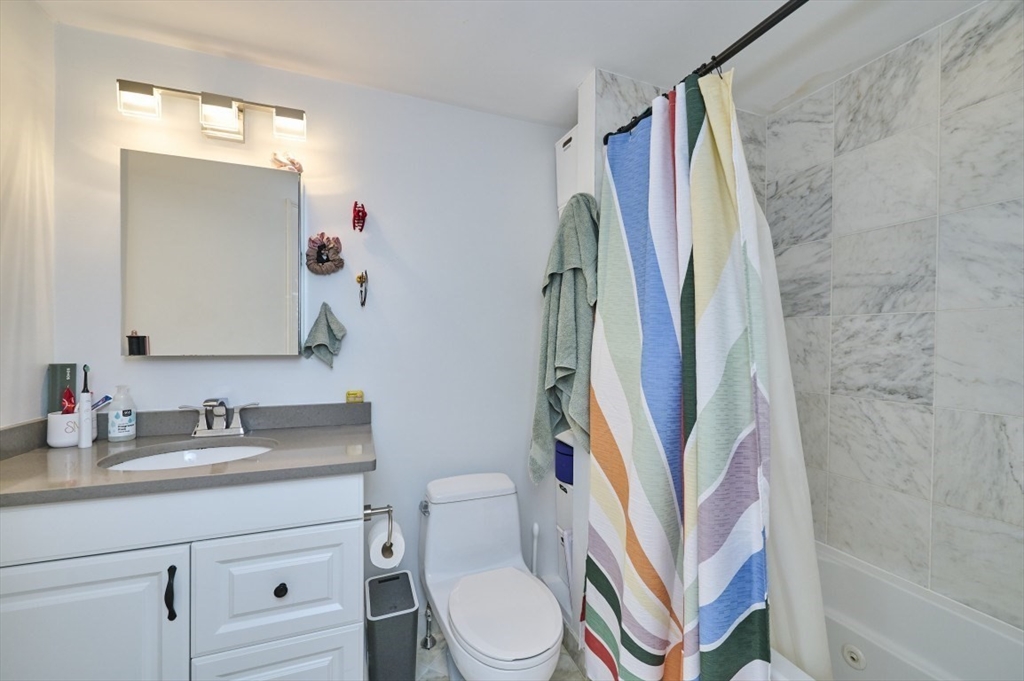 99 Bolton St Unit: TH