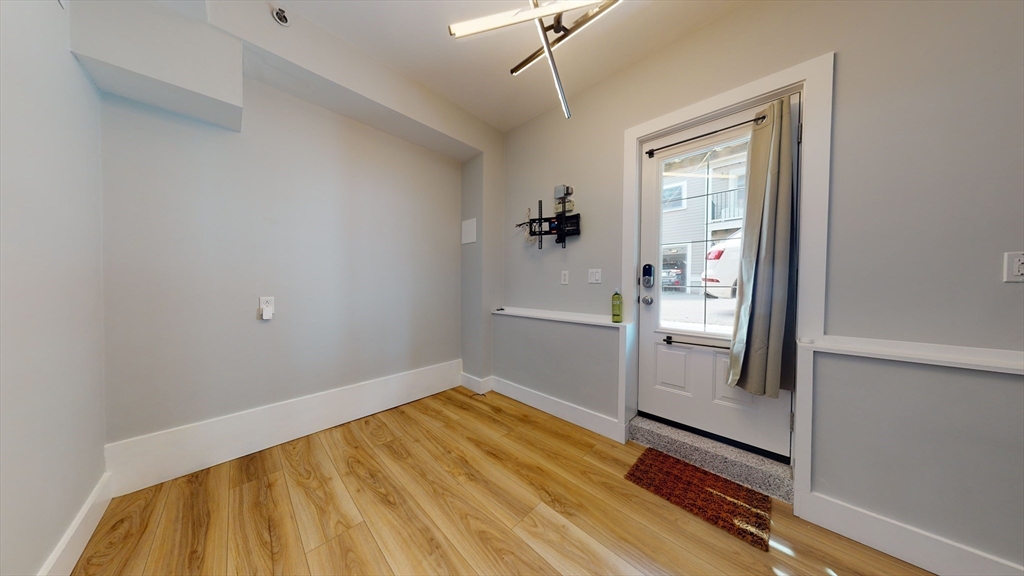 99 Bolton St Unit: TH