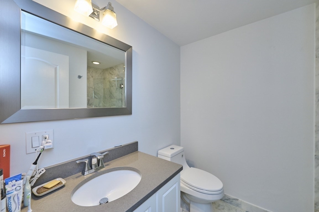 99 Bolton St Unit: TH