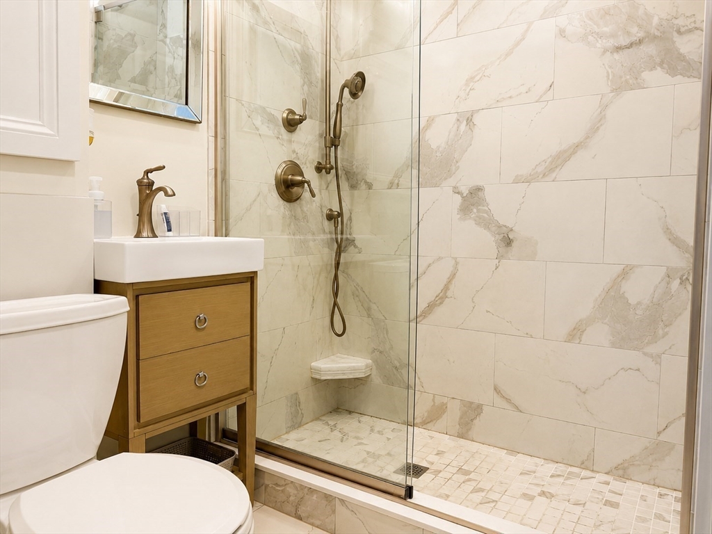 105 Beacon St # 4