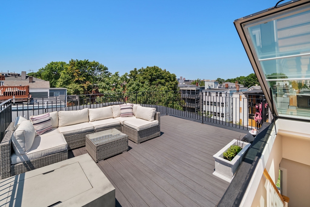 854 E Broadway St # 3
