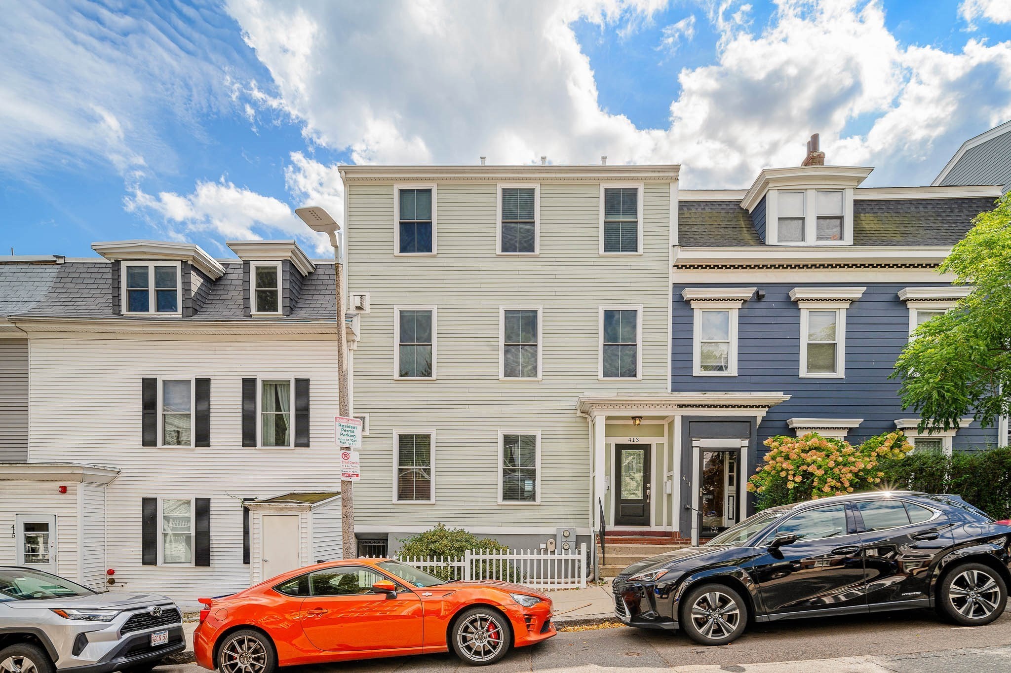 413 E 7th St # 2