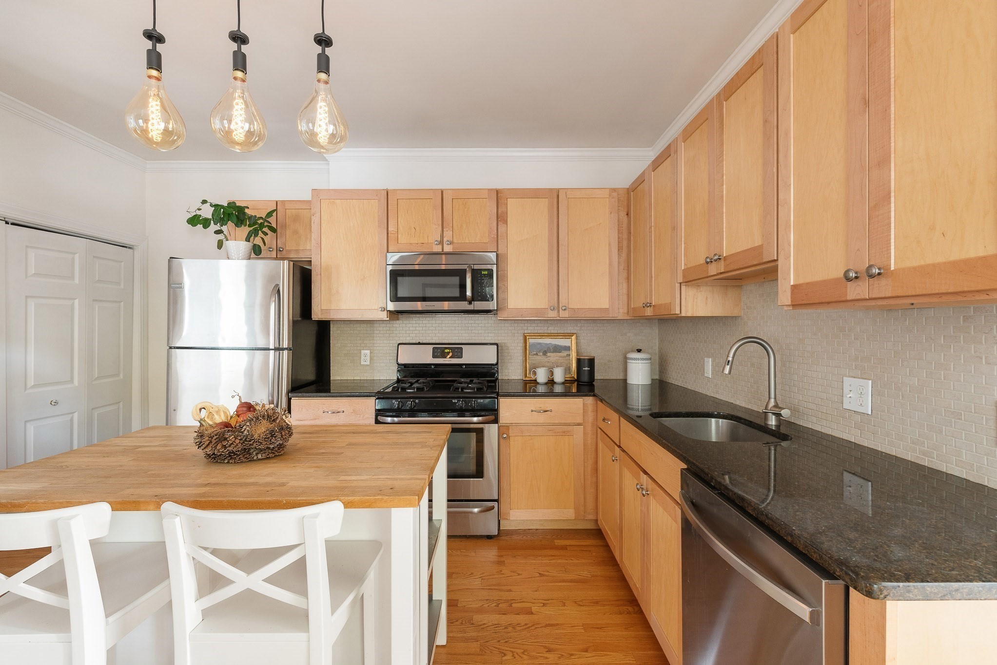 156 Adams St # 2
