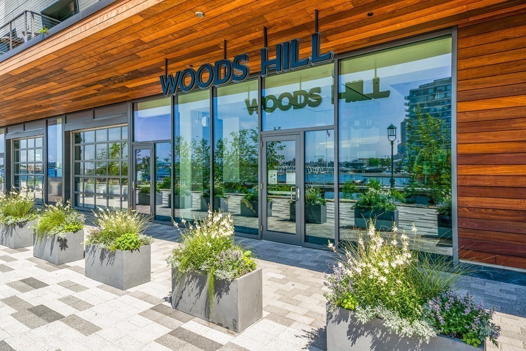 300 Pier 4 Blvd # 5N