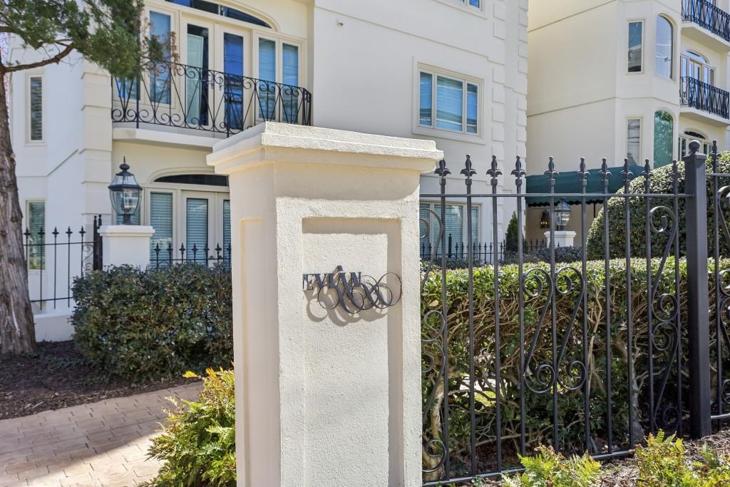 3638 Peachtree Road Unit 306