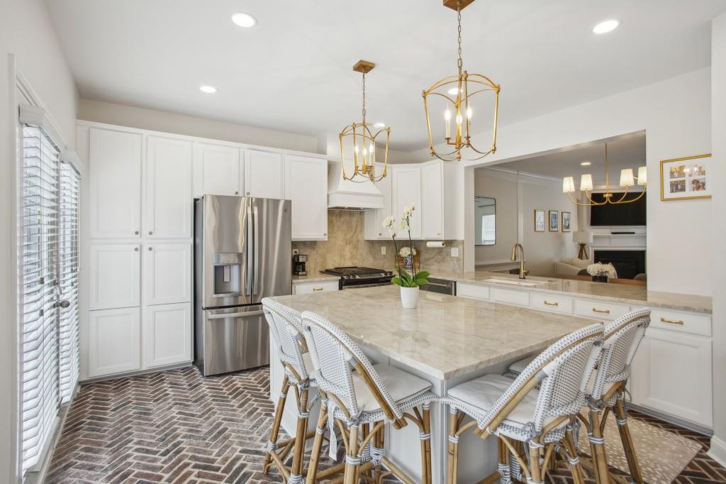 346 Ardmore Court