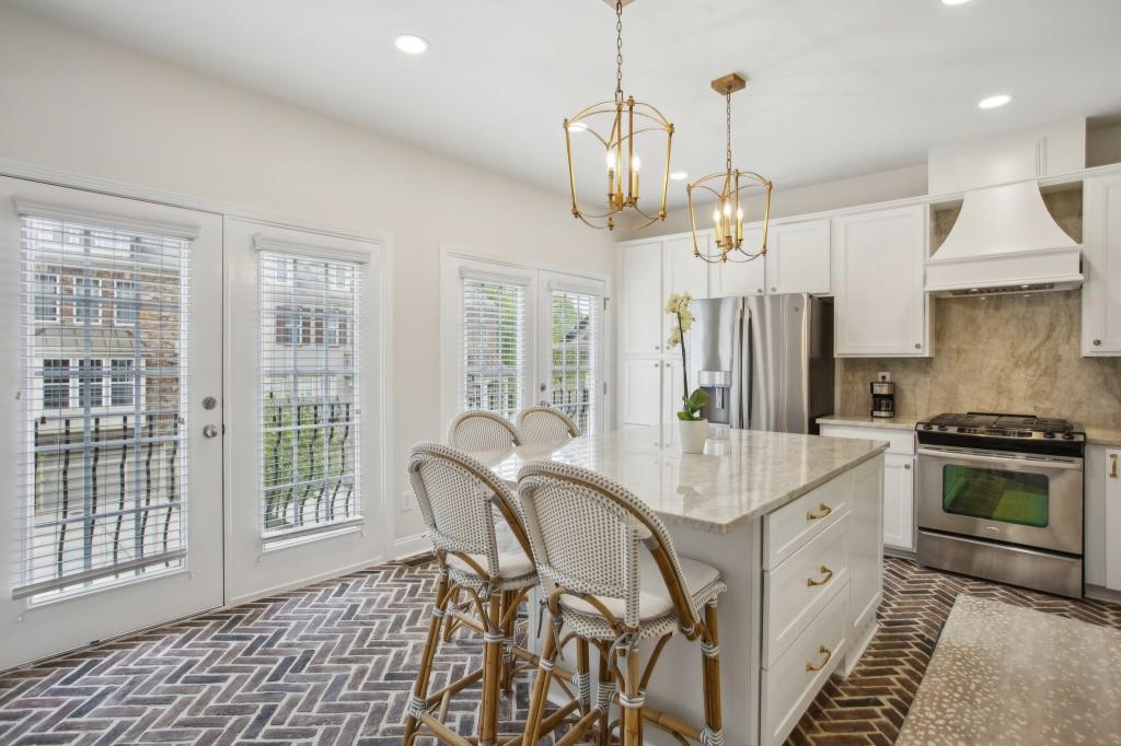 346 Ardmore Court