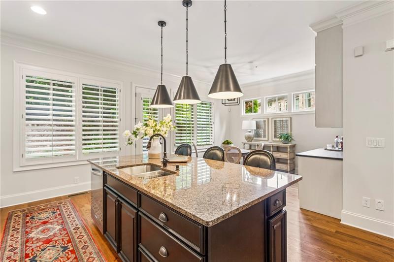 2775 Paces Lookout Lane SE