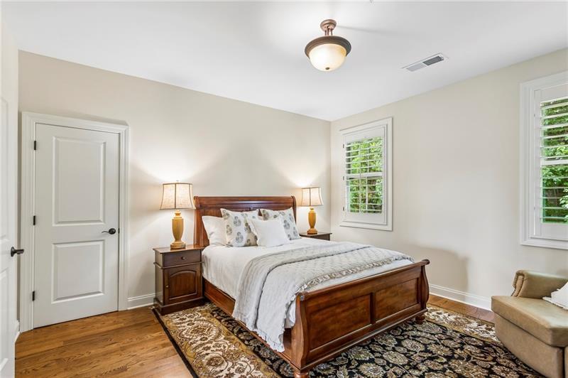2775 Paces Lookout Lane SE