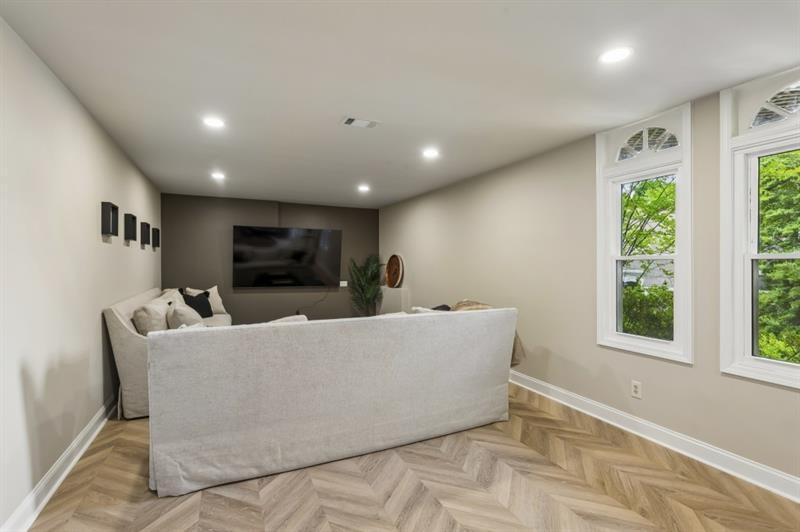 4223 Wieuca Overlook NE