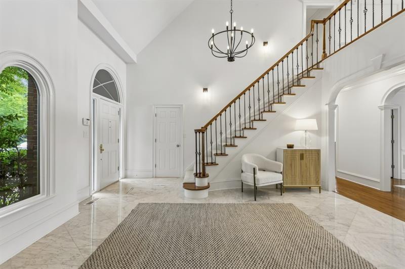 4223 Wieuca Overlook NE