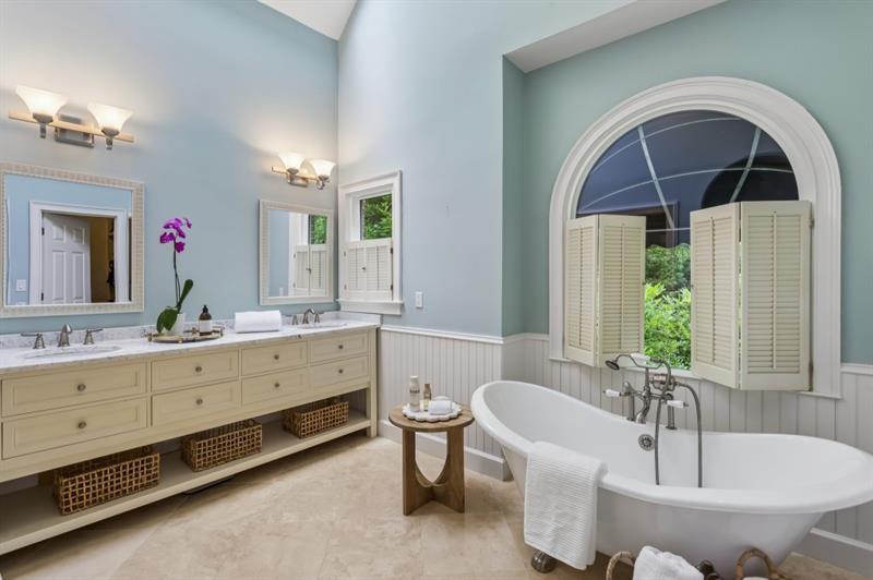 4223 Wieuca Overlook NE