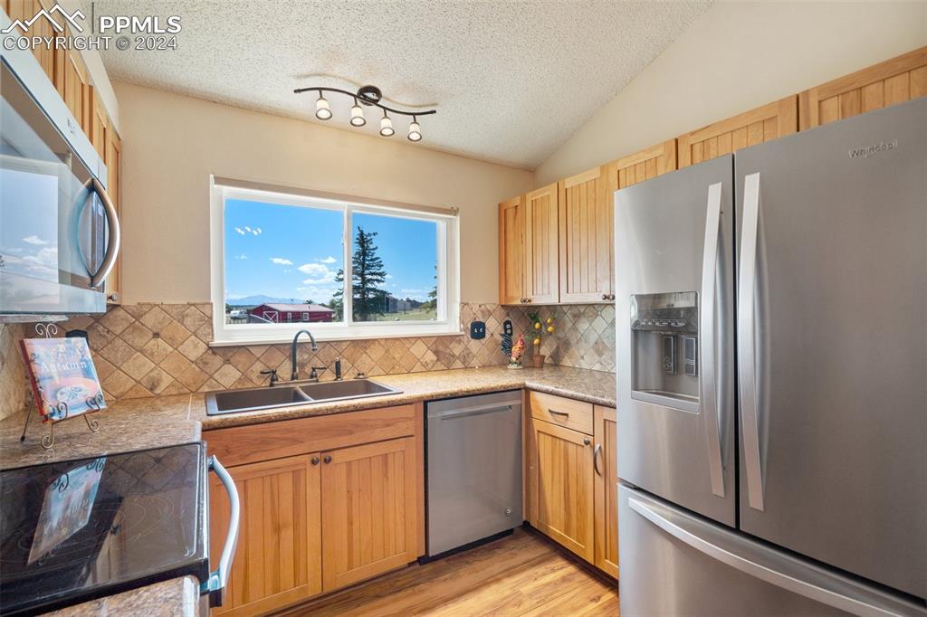 13515 Halleluiah Trail