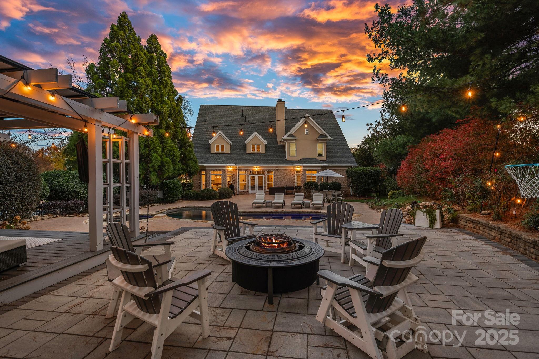 18823 Peninsula Cove Lane