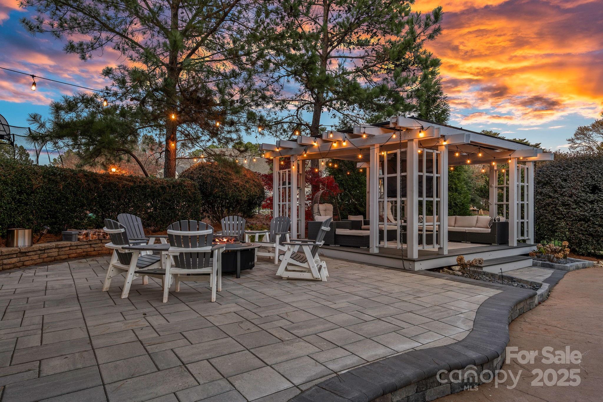 18823 Peninsula Cove Lane