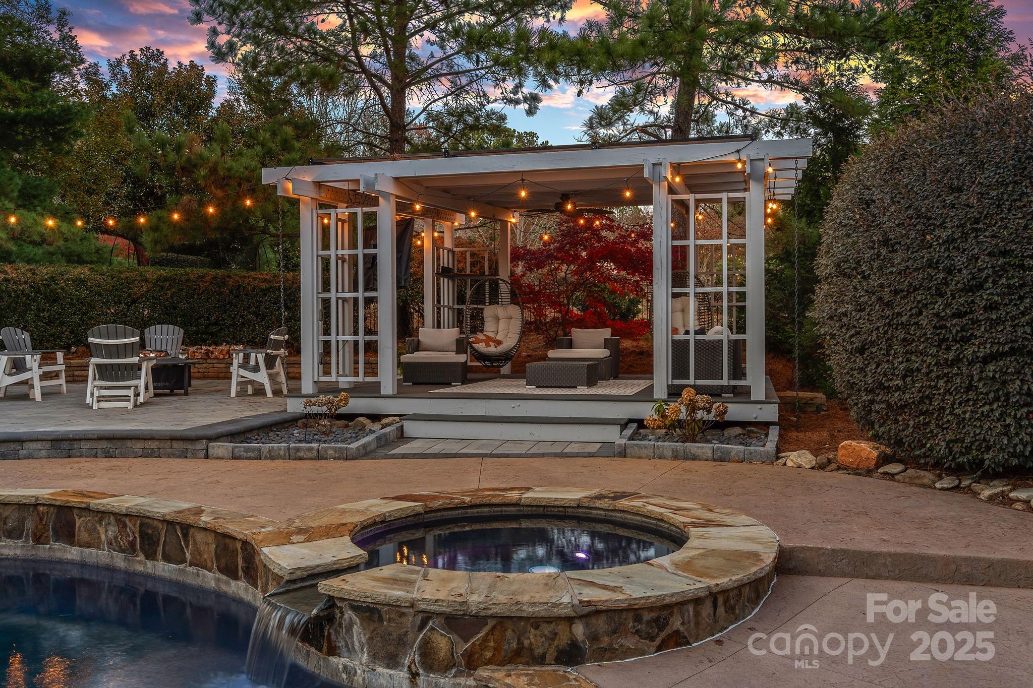 18823 Peninsula Cove Lane