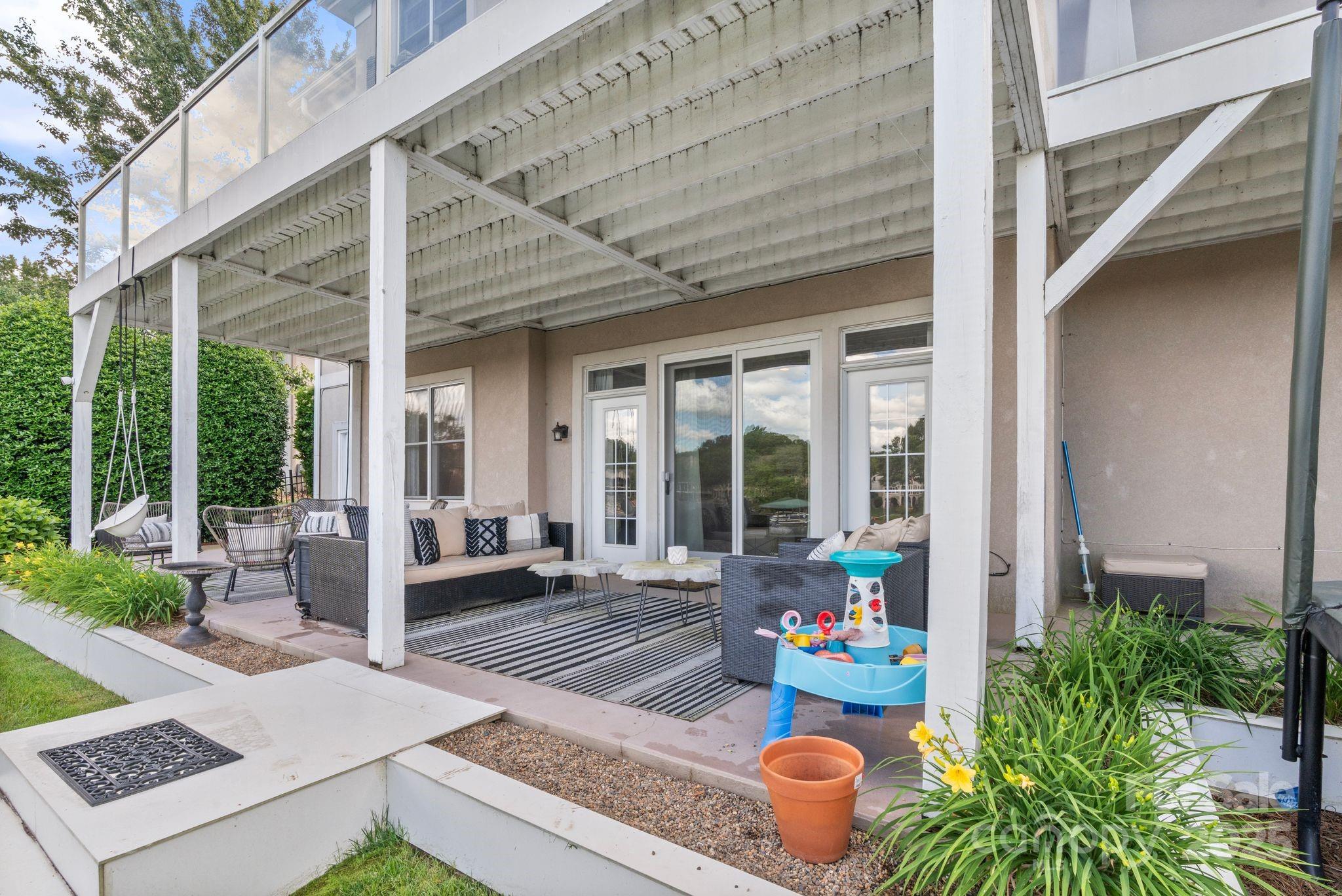 17825 Spinnakers Reach Drive