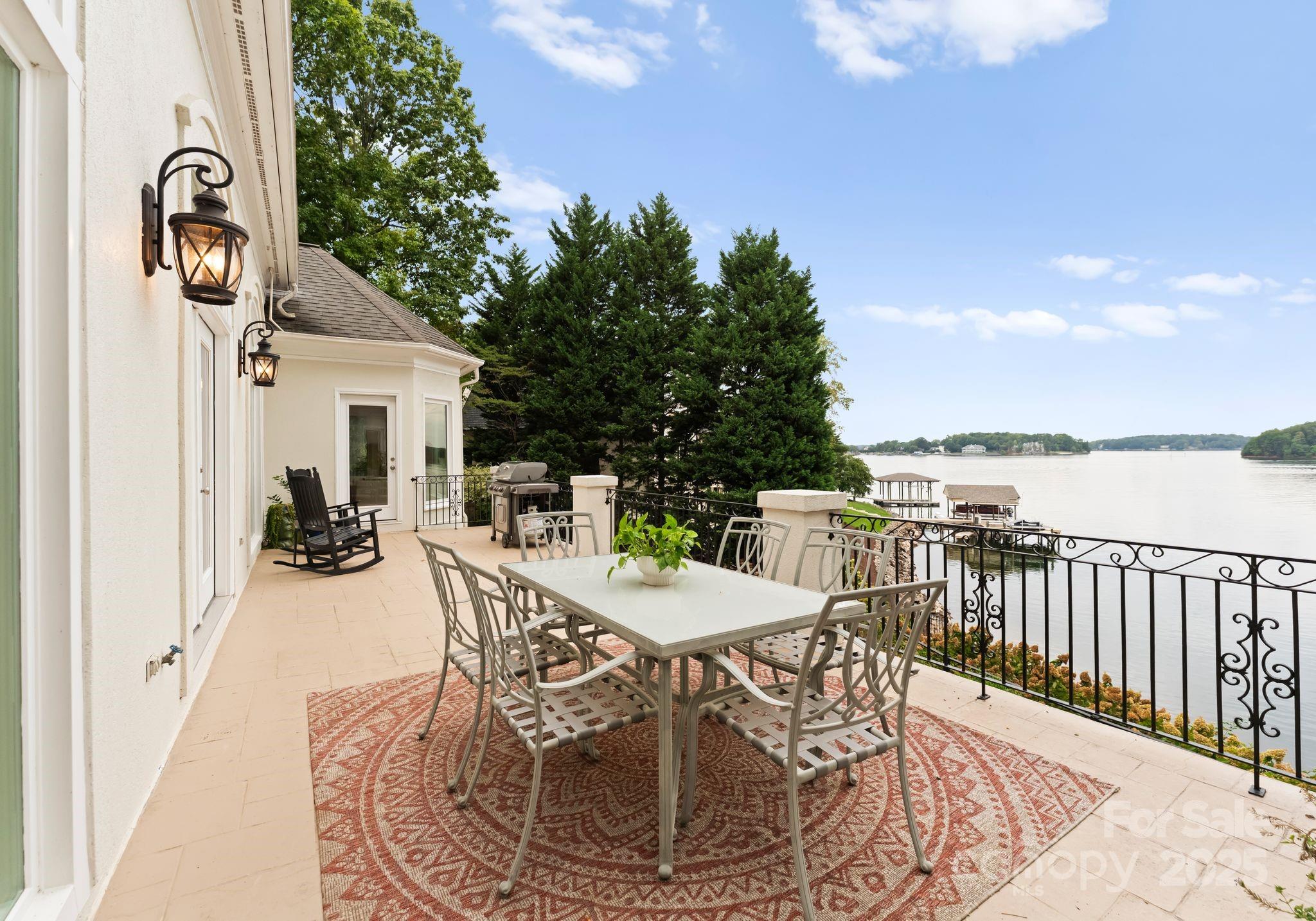 102 Stone Point Court